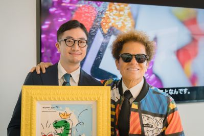 1本100万円。世界的なポップアーティスト ロメロ・ブリット氏と日本酒ブランド「SAKE HUNDRED」がコラボレーションを発表